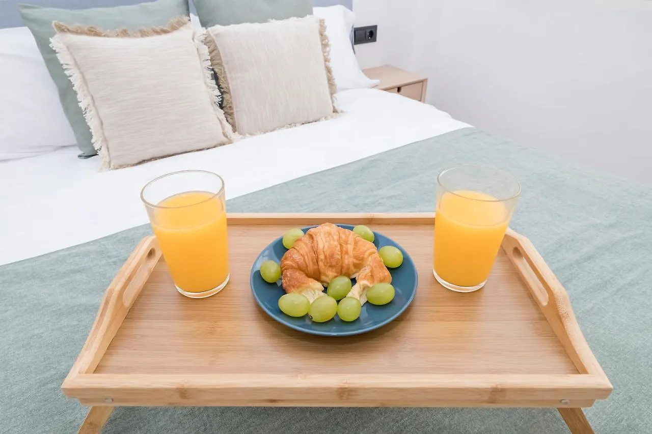 Lovely Ollerias City Center Malaga Apartment